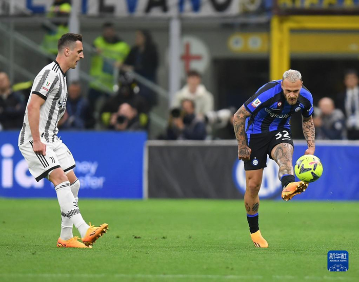 皮克福德：想参加摩托车越野赛；为英格兰举起奖杯是头等大事（皮克福德憧憬参加摩托越野赛，但为英格兰捧杯仍是首要目标）