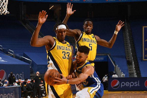 篮球篮网进攻端再现高光时刻（篮网火力全开，进攻端再度闪耀）