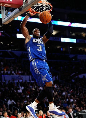 武汉盛帆黄鹤女篮斩获三连胜，队长王佳琦砍下本赛季首个“三双”（武汉盛帆黄鹤女篮豪取三连胜，队长王佳琦收获赛季首个三双）