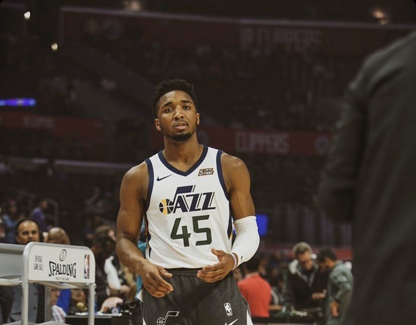 图片报：拜仁希望继续评估格雷茨卡和格纳布里，1月再谈续约（图片报：拜仁将继续观察格雷茨卡与格纳布里，续约问题拟于1月再议）