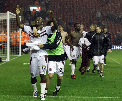 世欧预战报：马苏拉斯、斯佐利斯造险，白俄罗斯0-0平希腊（世欧预战报：马苏拉斯、斯佐利斯接连造险，白俄罗斯与希腊互交白卷）