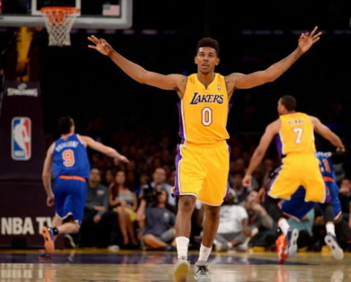 美记：马刺寻求交易索汉，换取即战力强球员补强轮换阵容（美媒：马刺考虑用索汉做筹码，换来即插即用强援以提升轮换）