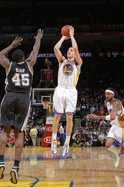 NBA快船主场险胜国王（快船主场惊险力克国王）