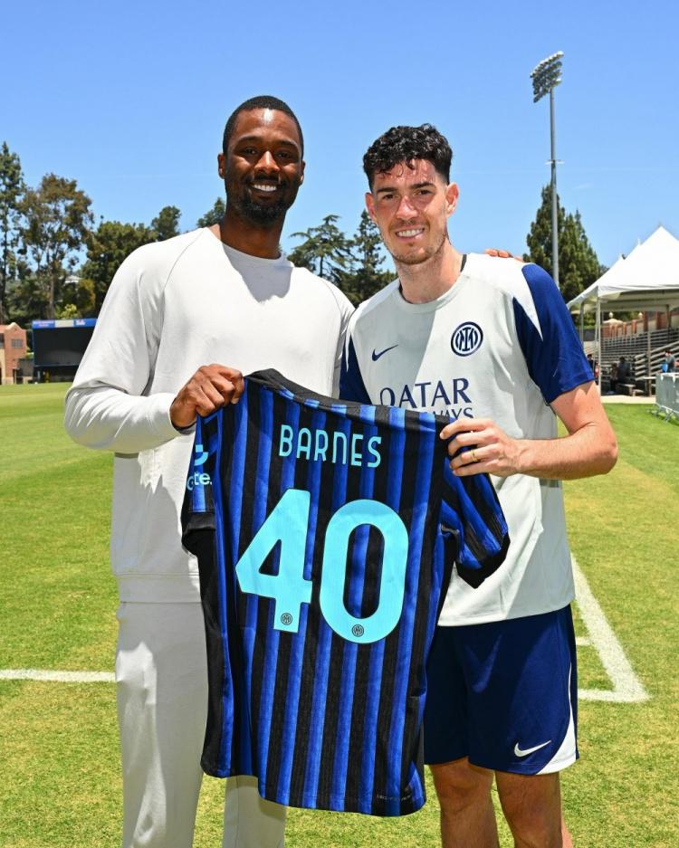 加图索：自从担任意大利主教练以来，我一直在照搬里皮的做法（加图索：出任意大利主帅以来，我始终沿袭里皮的执教方式）