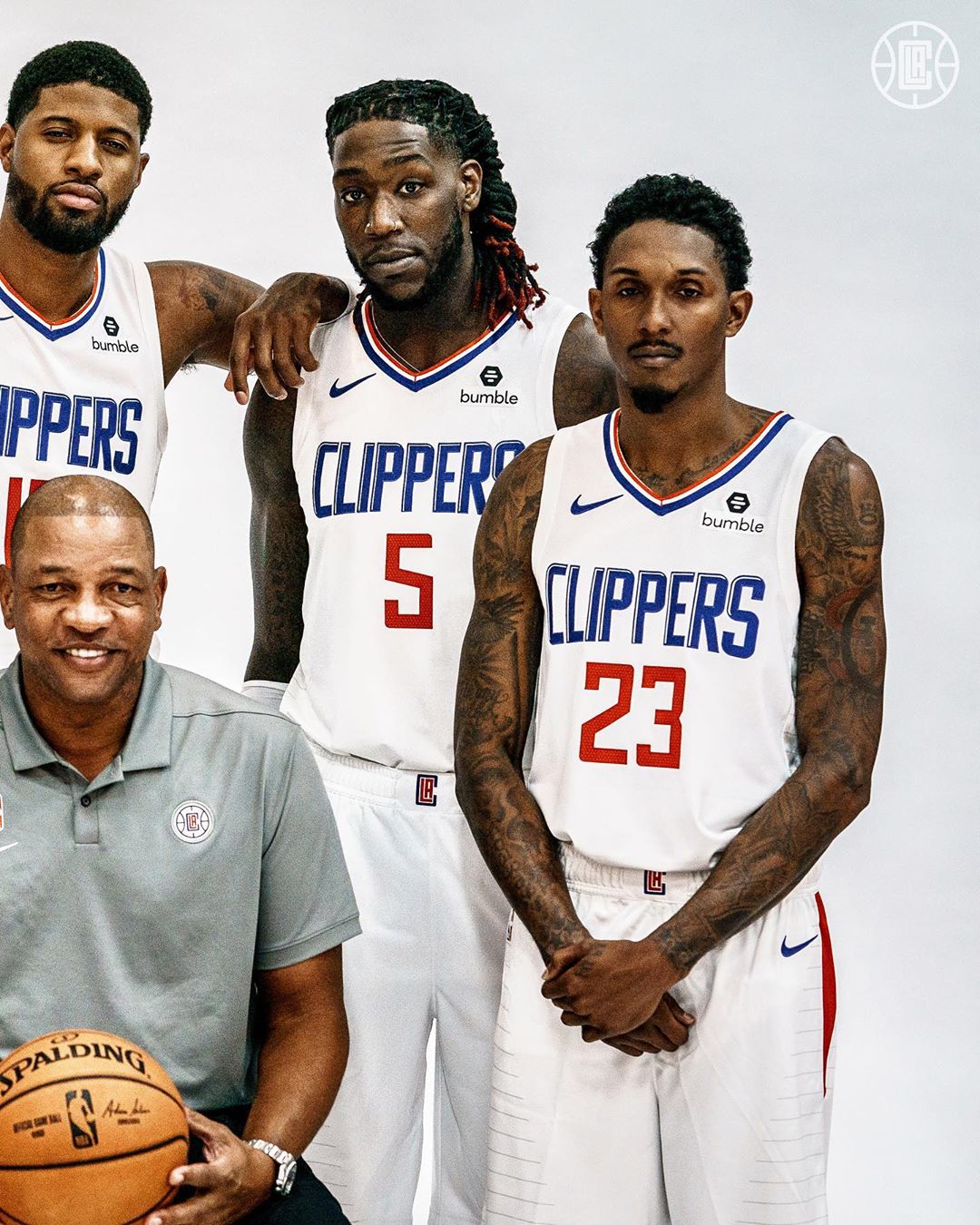 摩洛哥大名单：阿什拉夫伤缺，马兹拉维、卜拉欣-迪亚斯领衔（摩洛哥公布名单：阿什拉夫因伤缺席，马兹拉维、卜拉欣-迪亚斯领军）